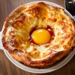 Le plat que je fais quand je n’ai envie de rien préparer : œufs cocotte tomate-fromage prêts en 12 minutes